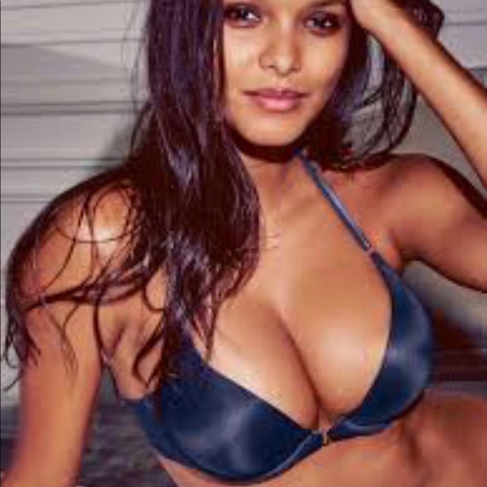 Bombshell bra